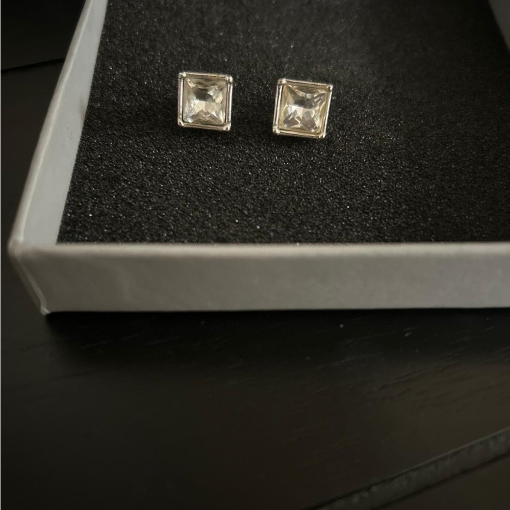 Elegant sterling Silver color Stud Earrings